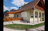 MH539, Kápolnásnyéken igényes családi ház eladó! 